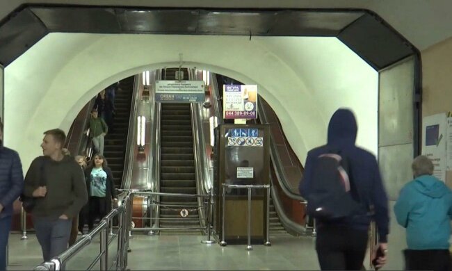 Київське метро підготувало городянам нові "сюрпризи", - без 5-денного запасу масок - ні ногою
