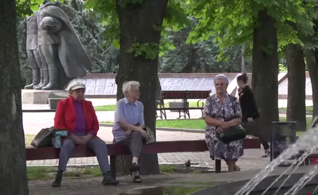 Пенсіонери. Фото: скрін youtube