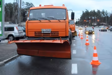 Потрапили в яму: СБУ взялася за дірки на дорогах