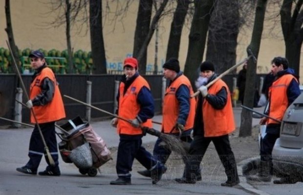 Террористы в Донецке охотятся на коммунальщиков-шпионов 