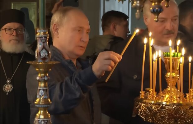 Владимир путин и Александр Лукашенко в соборе, кадр из видео