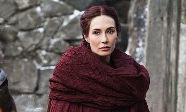 Джона Сноу воскресит "Красная женщина"