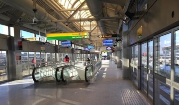 Работу международного аэропорта приостановили из-за стрельбы