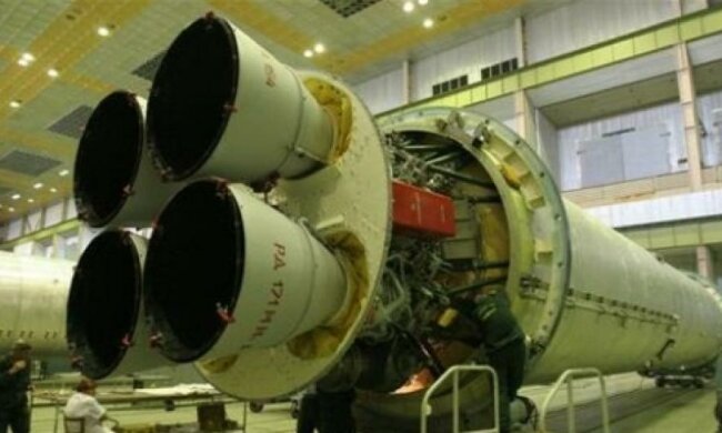 Компания Ахметова отключила электричество "Южмашу": была угроза выброса  химикатов