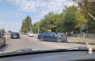 Наслідки аварії за участю маршрутки на Запорізькому шосе