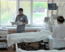 Ніхто не очікував: домашній улюбленець встромив свої зуби в немовля