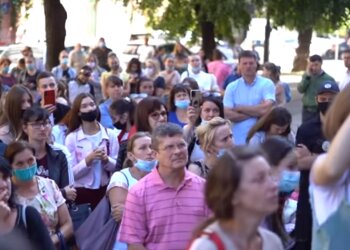 Карантин в Украине, скриншот: YouTube