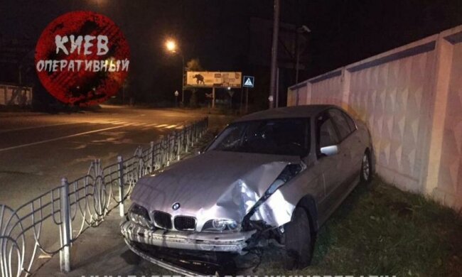 П'яний гонщик трощив паркани в Києві