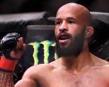 Джонсон получил 10 поясов чемпиона UFC