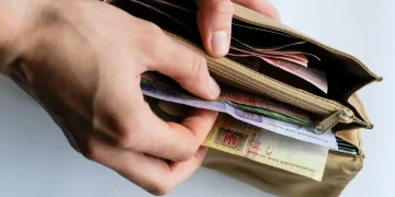 Пенсія УБД: гроші в руках