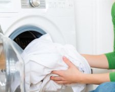 Поутюжить без утюга, постирать без порошка: домашние лайфхаки