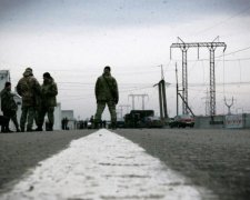 Обстрел за обстрелом: боевики устроили ад на украинском КПП
