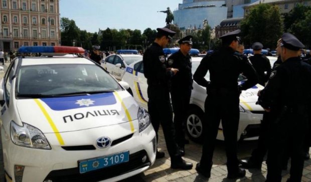 Київські патрульні отруїлися "синьою речовиною"