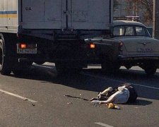 Вантажівка збила насмерть пішохода в Харкові (фото)