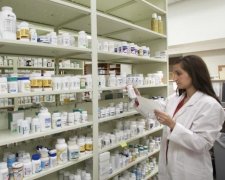 Осторожно в аптеке: список препаратов, которые не лечат