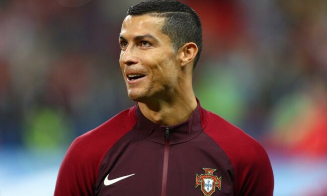 Роналду захопився білоруською красунею