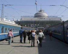 Опубліковано повний список додаткових потягів на "маївку"