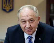 Керівництво АТО забезпечує товарами сепаратистів
