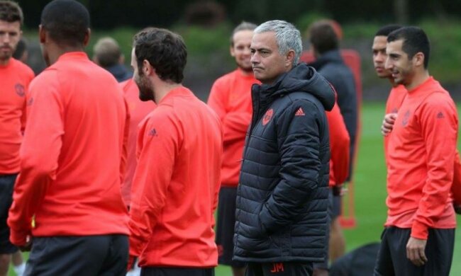  “Манчестер Юнайтед”провел контрольную тренировку перед ”Зарей” 