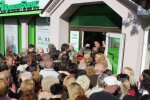 Переселенці з Криму скаржаться на ПриватБанк, де обікрали їх на понад мільйон гривень