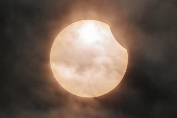 сонячне затемнення, фото: Павло Пахоменко