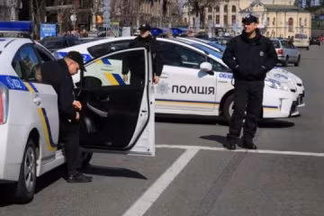 Під Києвом знайшли 14-річну Лоліту, яка втекла від батьків, - з чоловіками жити приємніше
