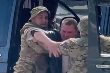Поймают и покатают в бусе: украинцам объяснили, когда их могут забрать в ТЦК прямо с улицы