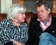 Жена с любовницей делят Караченцева на смертном одре