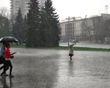 Ливни и заморозки до 5 градусов: погода в июне превратит жизнь украинцев в настоящий хоррор