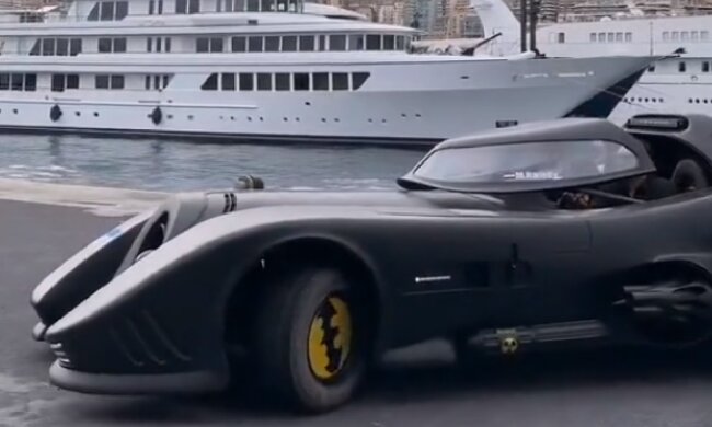 Бетмобіль, скріншот: TikTok