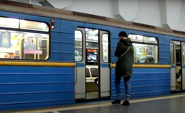 метро Харкова, скріншот з відео