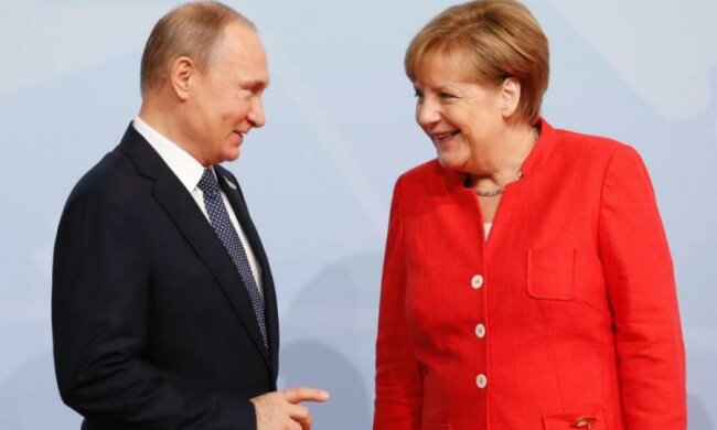 Меркель подзвонила Путіну, щоб обговорити Україну