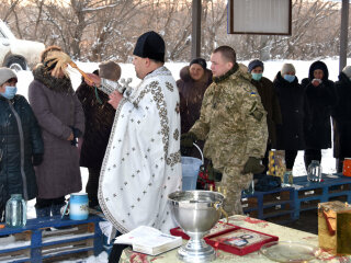 ВСУ на Крещение устроили для прифронтового поселка праздник, фото: штаб ООС