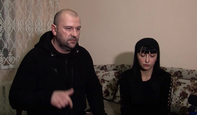 Заплаканные родители умершего четвероклассника наконец заговорили: "У него просто болел животик"