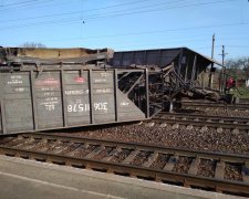 Пасажирські потяги зіштовхнулися у Кривому Розі, є жертви