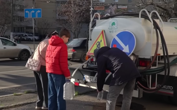 Подвоз воды. Фото: скрин youtube