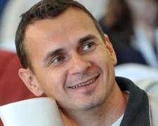Яценюк пообіцяв Сенцову повернути Крим