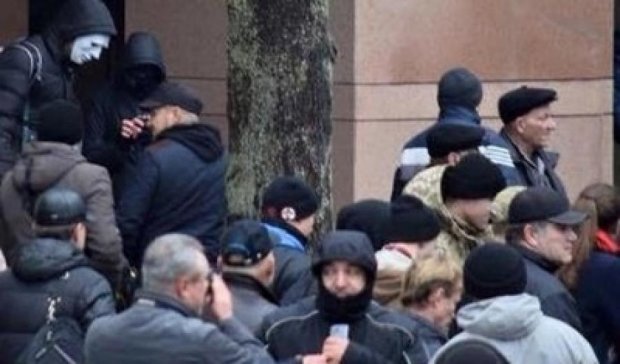 Нападавших на офис Ахметова посадят на 4 года