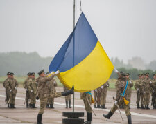 Украинские герои на Донбассе записали трогательное видео ко Дню Независимости: "До слез..."