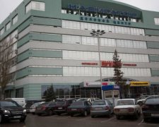 Люди Янчука из АРМА незаконно выселяют арендаторов элитного жилья с помощью частных армий, - СМИ