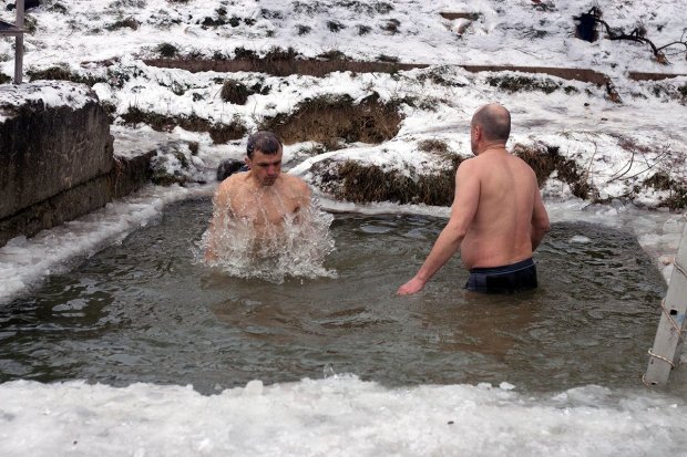 Погода на Водохреща: на Україну сунуть люті морози, купання - під питанням