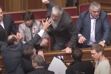 Масові мордобої в Раді стали рекламою королівського театру Бельгії - українські політики у трейлері і на афішах