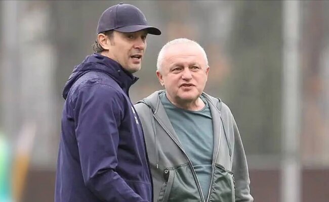 Олександр Шовковський та Ігор Суркіс, кадр з відео