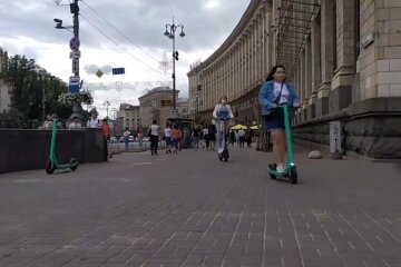 Самокати, фото: скріншот з відео