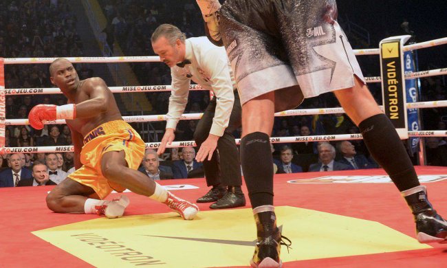 Александр Гвоздик нокаутировал Адониса Стивенсона и стал чемпионом мира