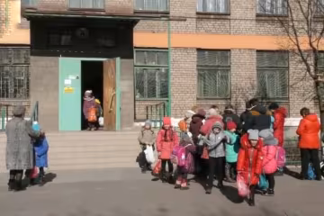 Школа, фото: скриншот из видео