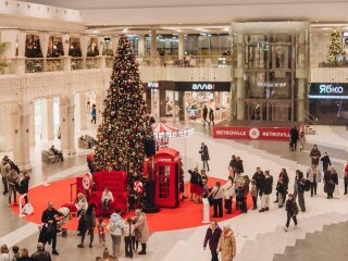 Українці, ТРЦ, Новий рік, фото із соцмереж