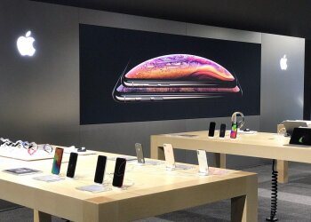 Після нової презентації Apple обвалили ціни і зняли з виробництва деякі моделі iPhone: майже "задарма"