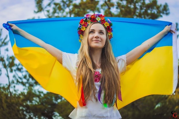 Жінки рулять: експерт показала силу українок у цифрах, таких треба носити на руках