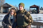 Тина Кароль и воин ВСУ, фото: dialog.ua